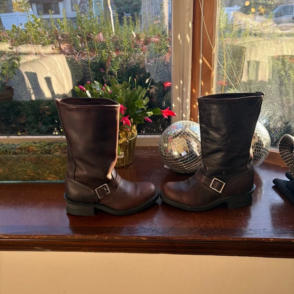 FRYE Engineer 12R Brown Leather Women's Boots size 7.5 - Picture 5 of 8